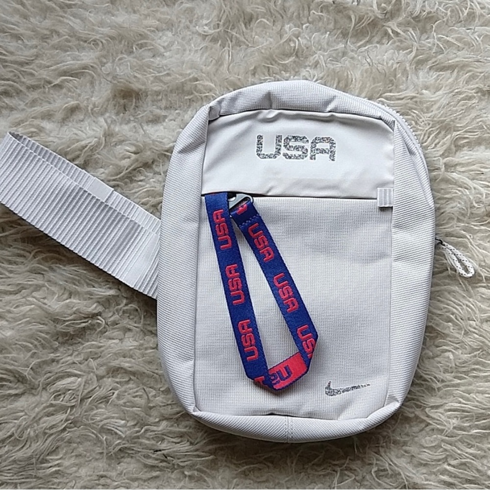 Nike Team USA Olympics LE Crossbody Sling Bag Small